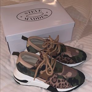Steve Madden Cliff Sneakers